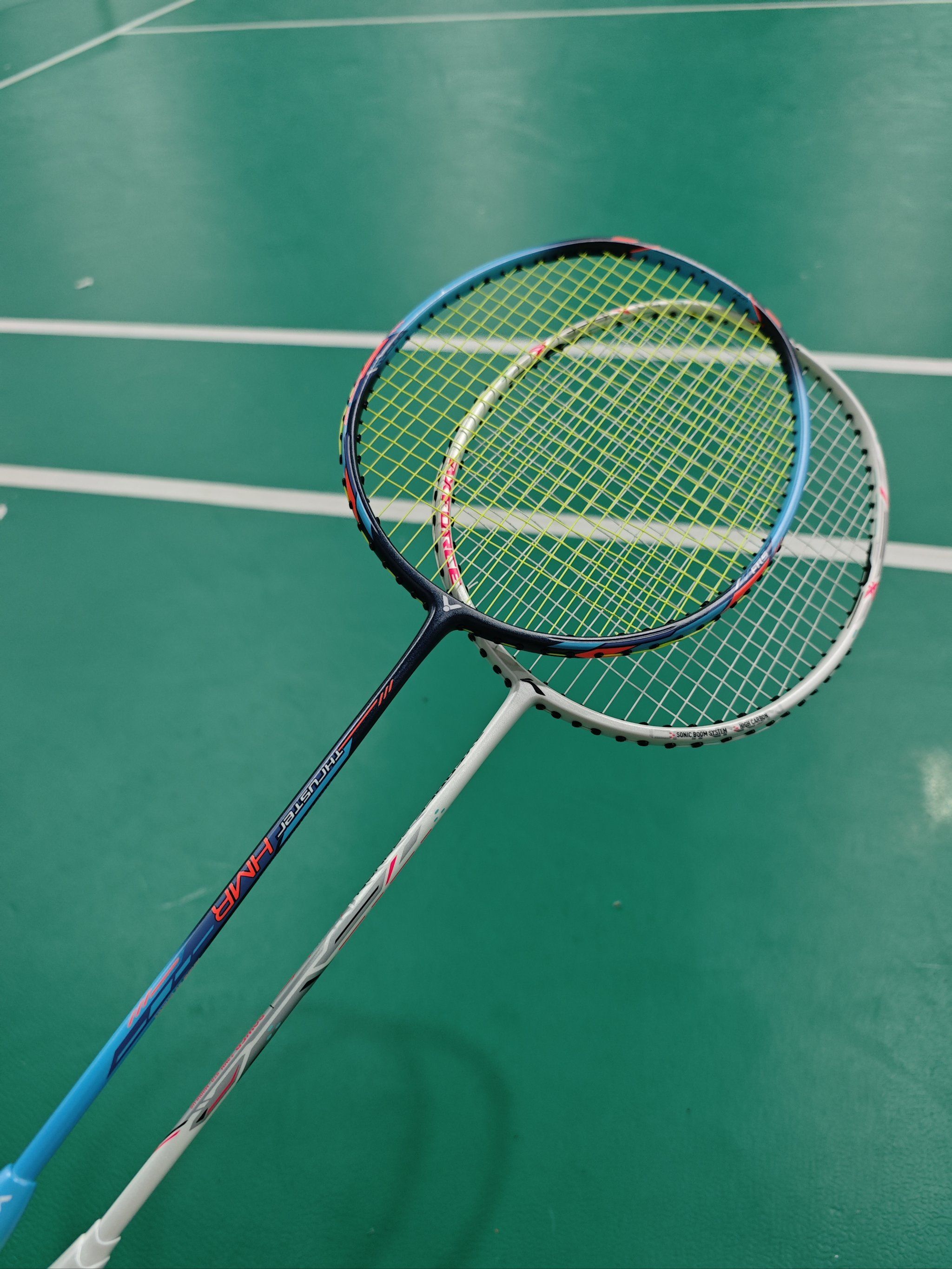 的强度稍逊 的强度稍逊