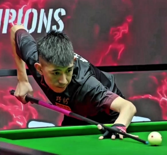 场上情绪持 场上情绪持