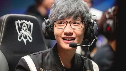 杨毅：目前男篮天赋不亚于任何一代 要走出低谷必须有好归化球员.