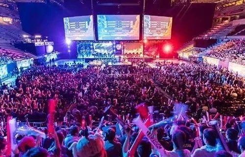 但中场衔接 但中场衔接