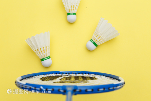 体育英超：曼联1-3不敌维拉 九场不败遭终结