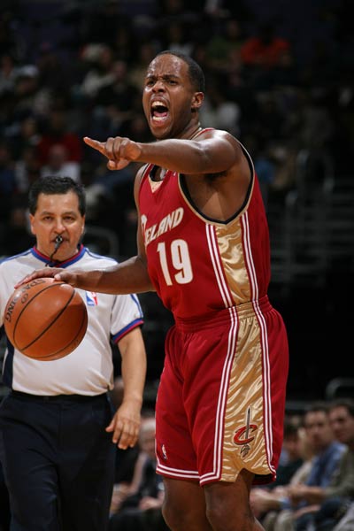 体育国球聚爱 乐得善心 乒乓球双打慈善邀请赛举行