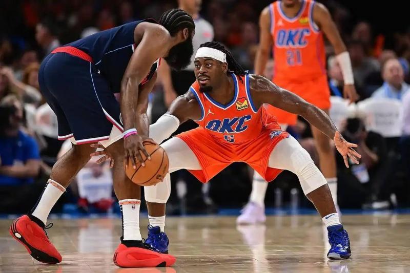 罗宾逊：桑切斯和约根森都不够好 当初曼城红军都买了更好的门将.