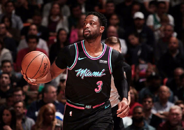 后者强调 后者强调